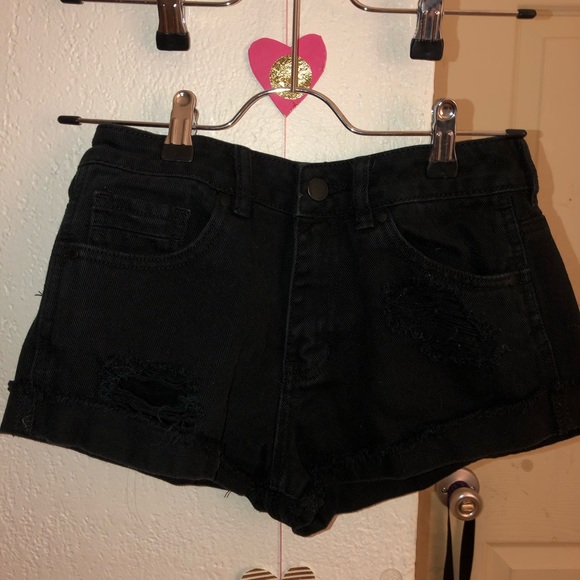 Black denim shorts - Picture 5 of 6